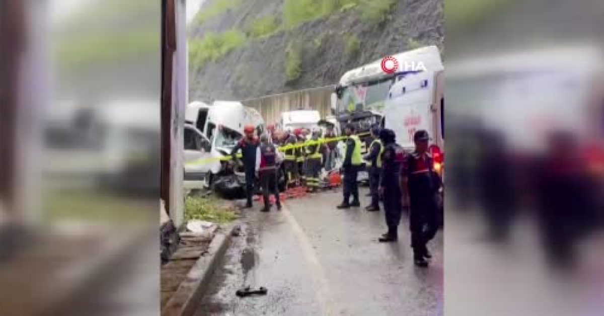 bartinda minibus ve tir carpisti 1 olu 11 yarali 4F66lFpJ.jpg