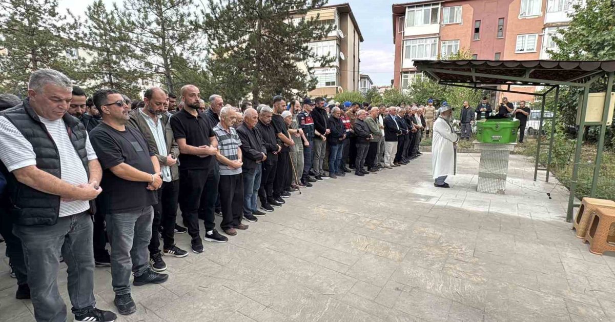 bartinda trafik kazasinda vefat eden ogretmen karabuke defnedildi 2nSVNf5Q.jpg
