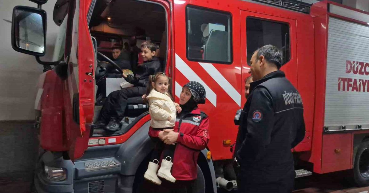 dake gonullulerinden itfaiyecilere surpriz ziyaret 6nL6Cigu.jpg