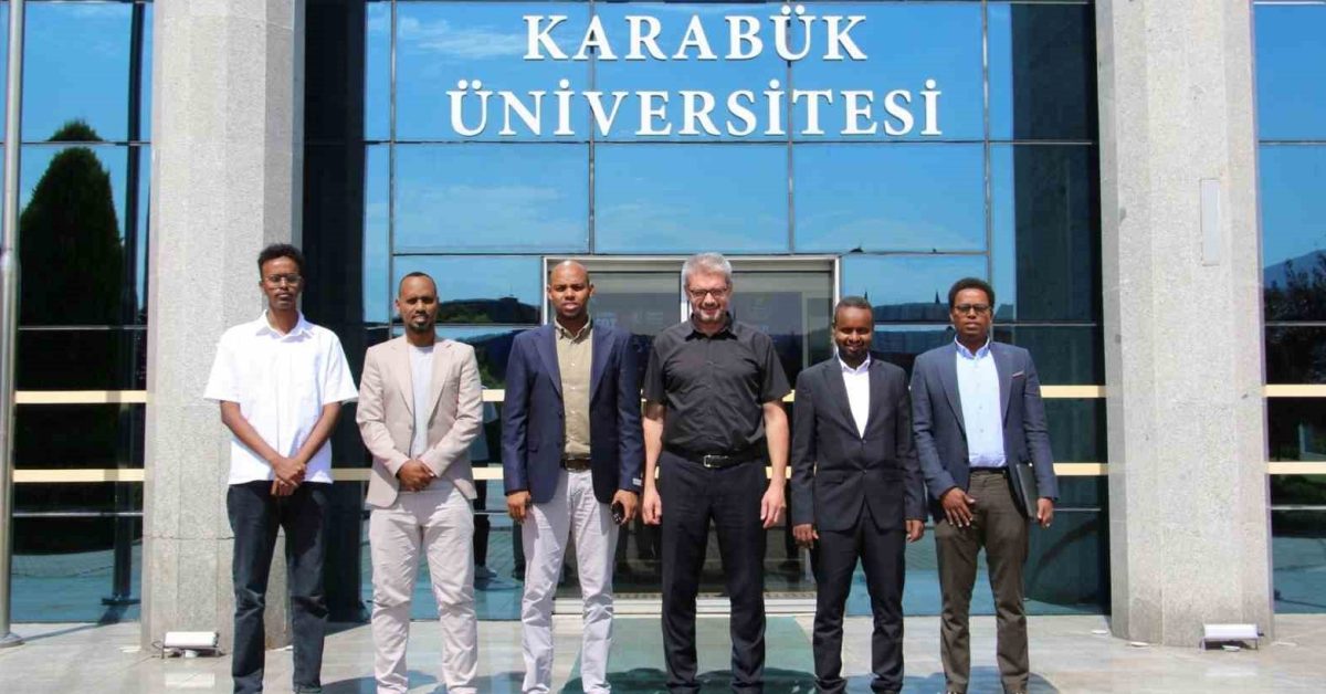 karabuk universitesinde uluslararasi ziyaret RwCqwfZd.jpg