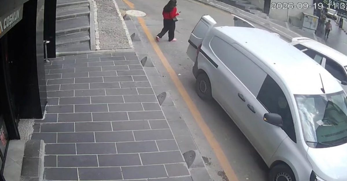 karabukte kontrolden cikan otomobil kaza yapti 2ODJrRDU.jpg