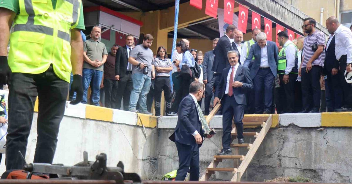 sakaryada raylar yer altina aliniyor ze1n1fgG.jpg