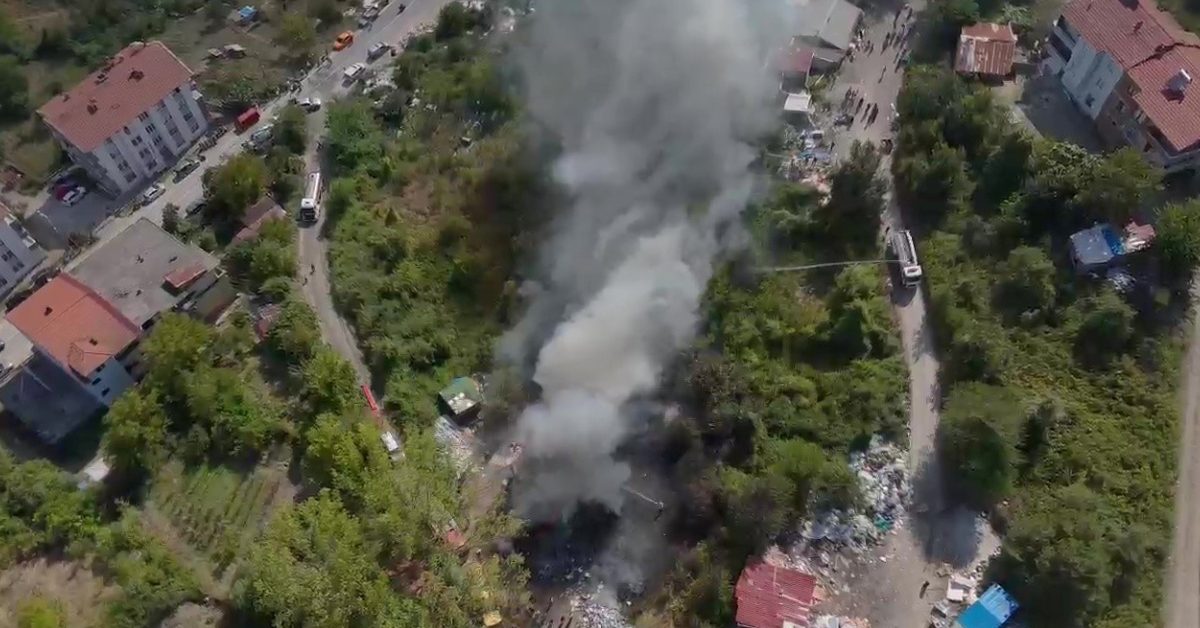 zonguldak devrekte korkutan yangin yogun dumanlar yukseldi vS75VZiz.jpg