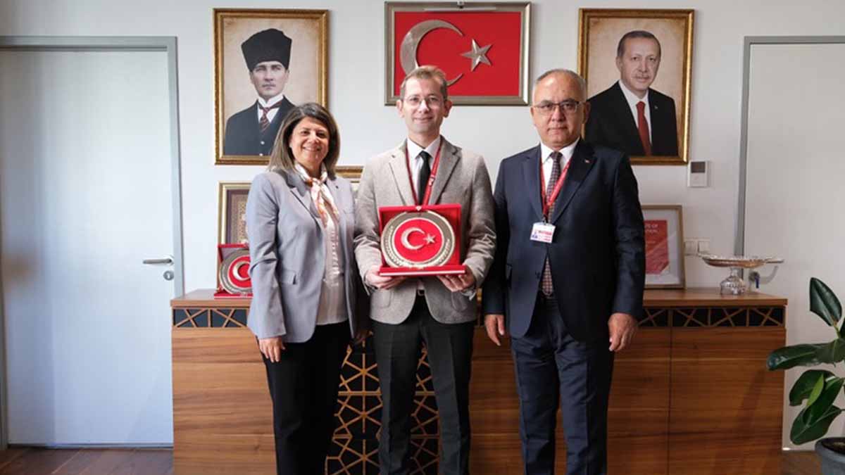 Doç. Dr. Metin Yiğit 3