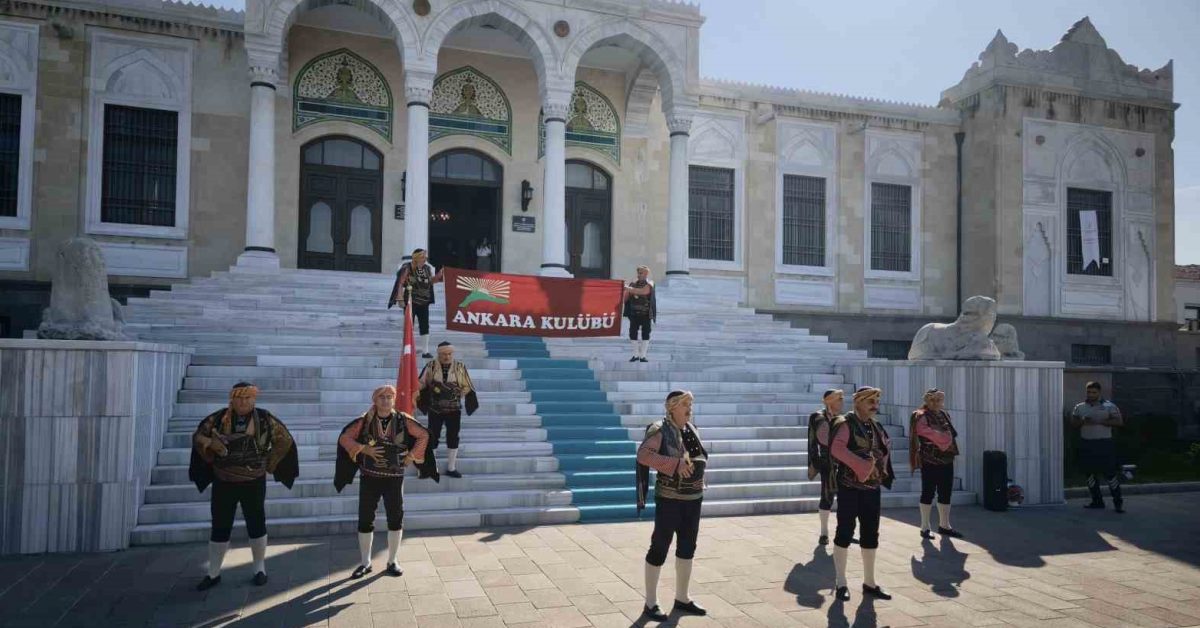 ankarada turk ocagi koleksiyonundan 52 eser ilk kez sergileniyor g5e1ZAdK.jpg