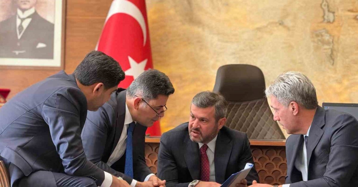 bakan yardimcisi osman boyraz karabuku ziyaret etti HejFVAmf.jpg