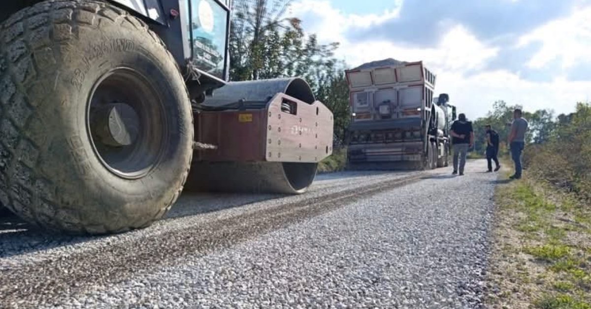 duzce cilimlide yeni yol calismalari tamamlandi P3ev2BpP.jpg