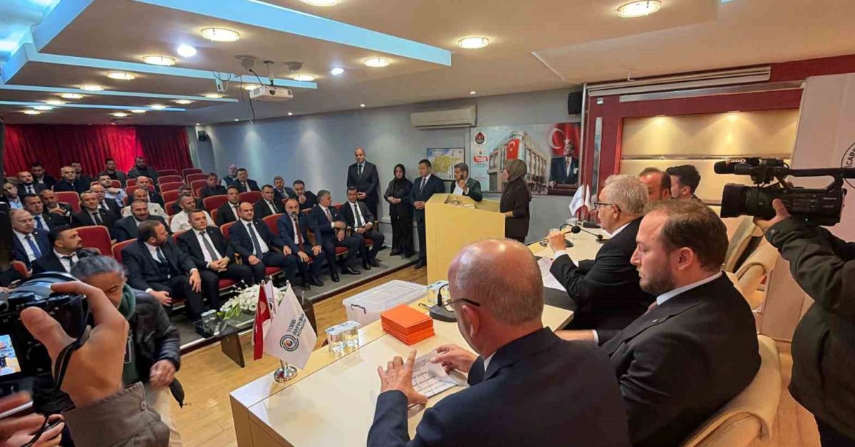duzce ticaret ve sanayi odasinda yeni baskanlar belli oldu Ah7bxjLu.jpg