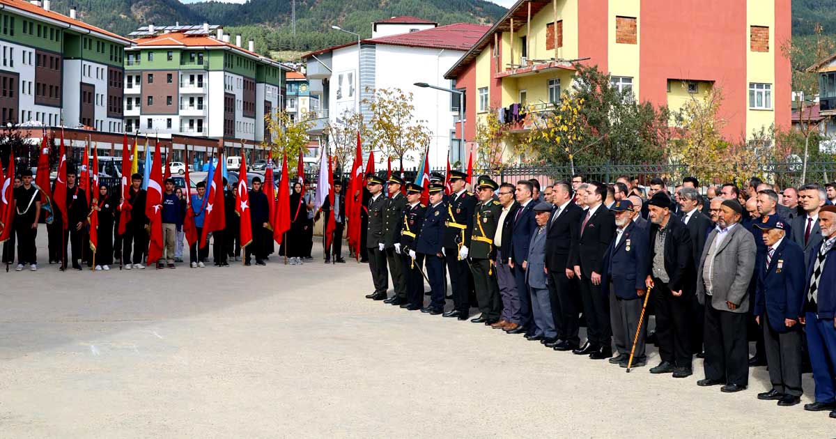 gerede cumhuriyet bayramı çelenk 01