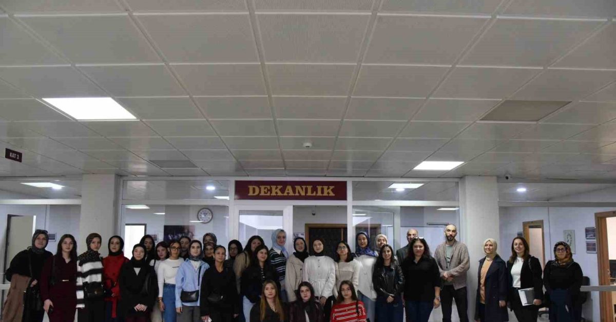 hendekli liseliler duzce universitesinde ozel egitimle tanisti jFGx8G9a.jpg