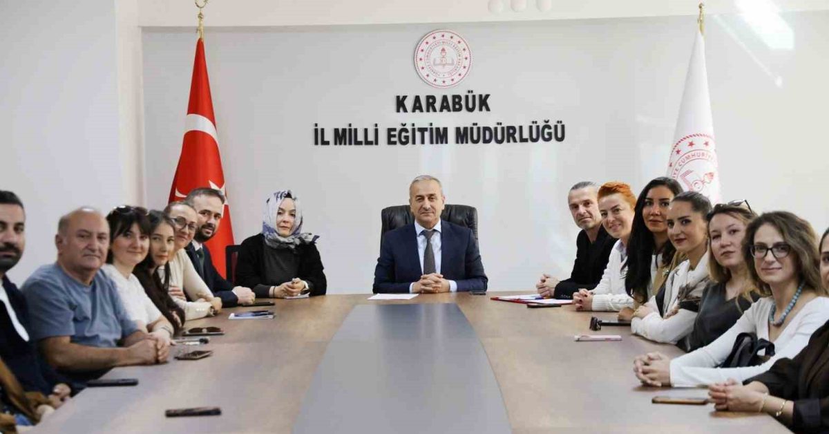karabukte maarif orkestrasi ve korosu icin hazirlik yapiliyor VH7S44mz.jpg