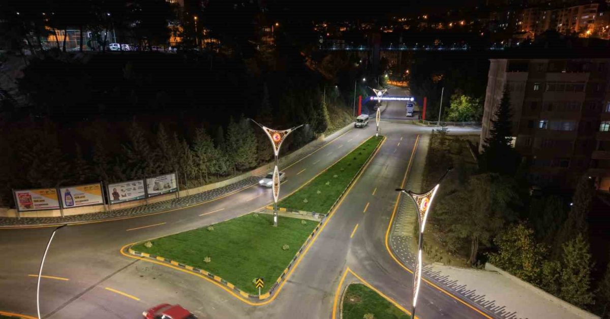 karabukte ogrenci alanlari yenileniyor ergenekon caddesinde dev calisma KOuOgh2Q.jpg