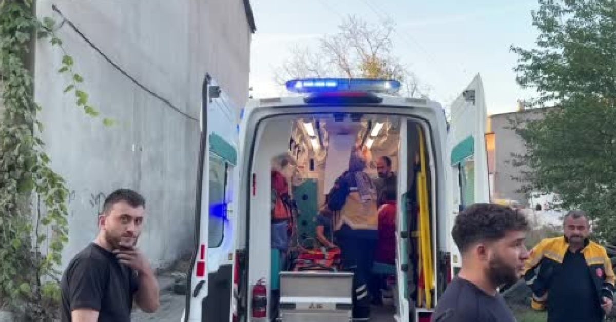 karabukte yol kenari coktu cop kamyonu sarampole uctu QfAttTem.jpg