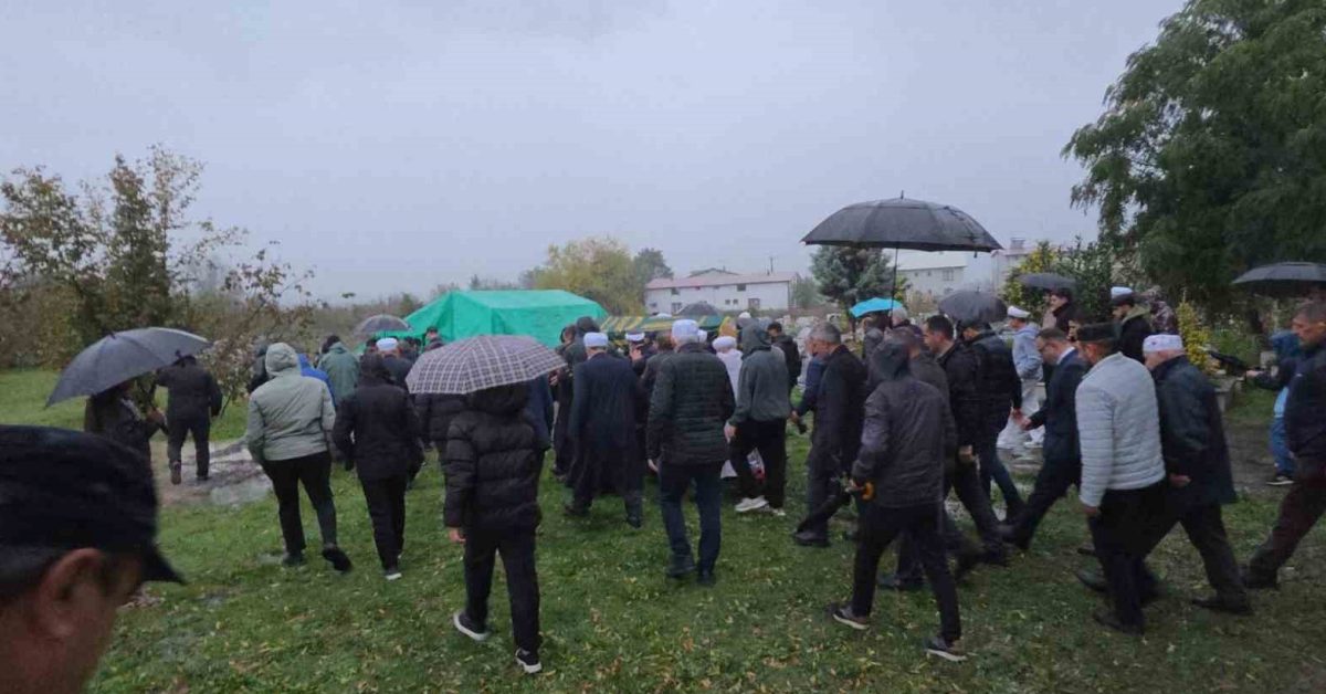 turkiyeyi yasa bogan vefat 14 yasindaki hafiz babasinin yanina defnedildi R9lQpwbA.jpg