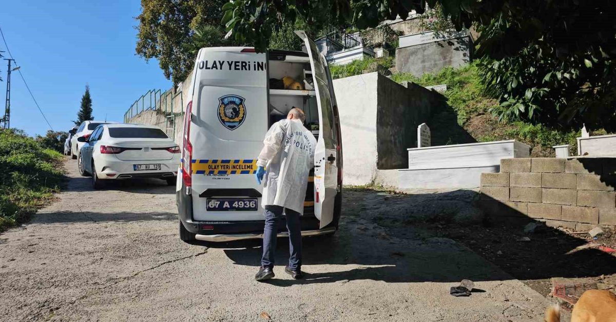 zonguldak kozluda emekli polis mezarlikta olu bulundu ehwMGRn7.jpg