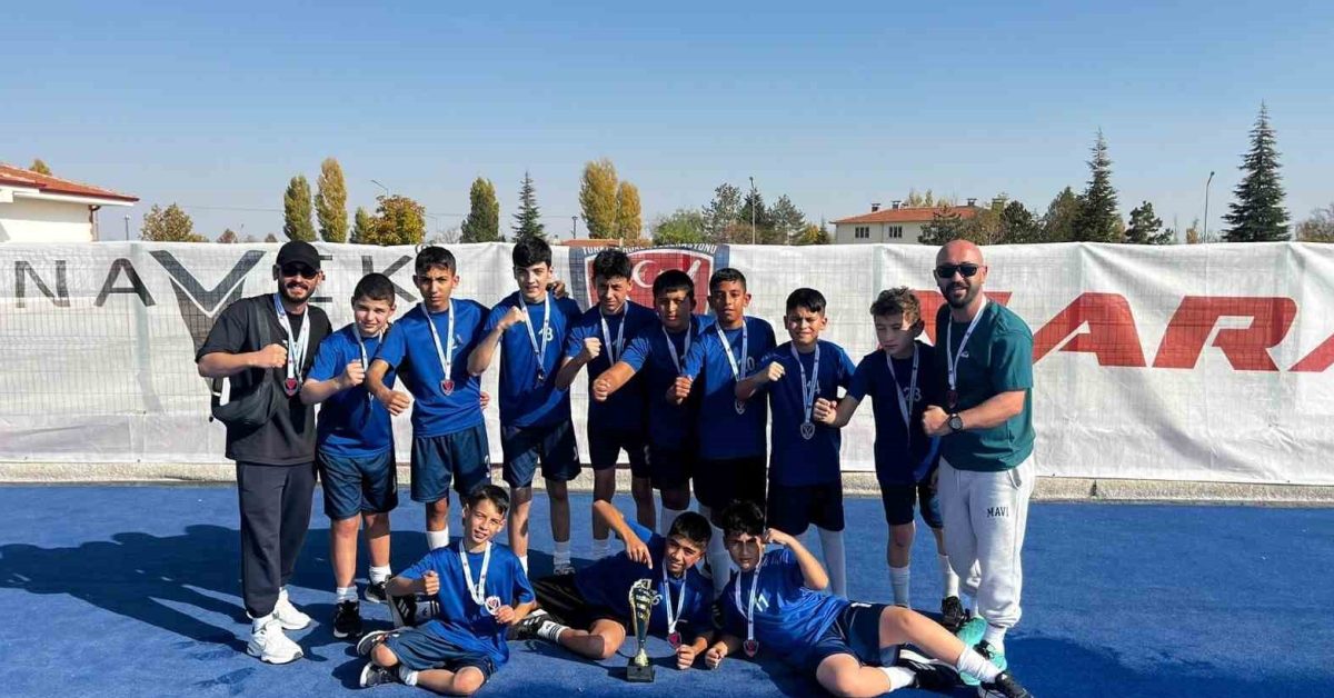 zonguldakli genc sporcu u14 hokey milli takimina davet edildi dQesLHk2.jpg